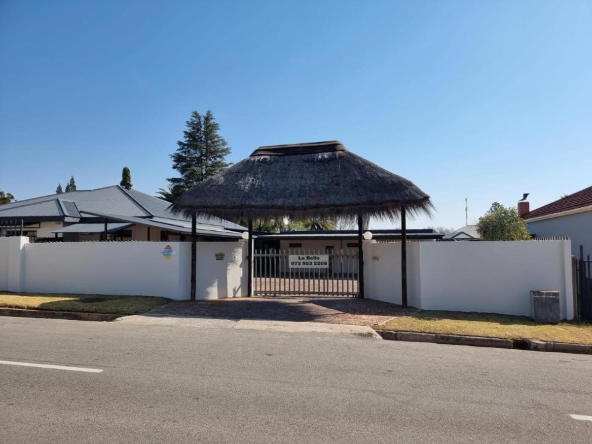 La Belle Guesthouse Парейс Экстерьер фото